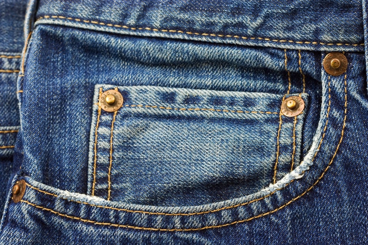 zwężenie jeansów w pasie